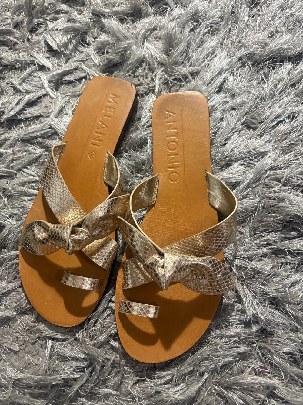 ANTONIO MELANI Metallic Gold Knotted Toe-Loop Slide Sandals